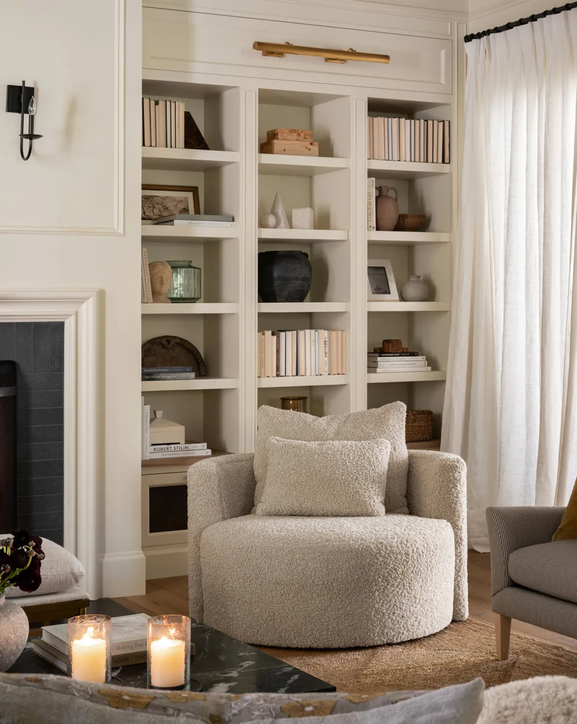 Banbury Swivel Chair