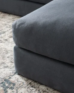 Beckstead Chaise Sectional 128