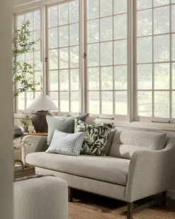 Commodore Settee 68"