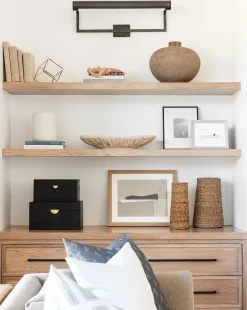 Cosmopolitan Picture Light