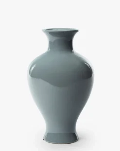 Natalia Vase