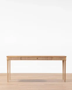 Pieter Desk