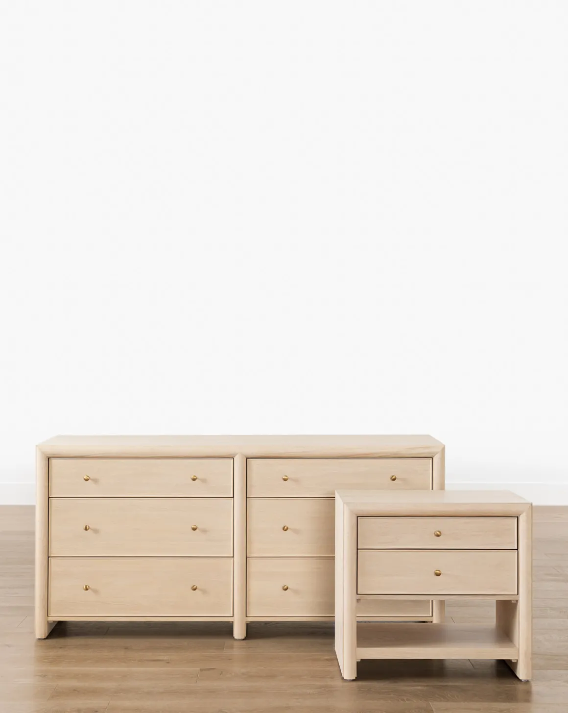 Tellerbeck Dresser