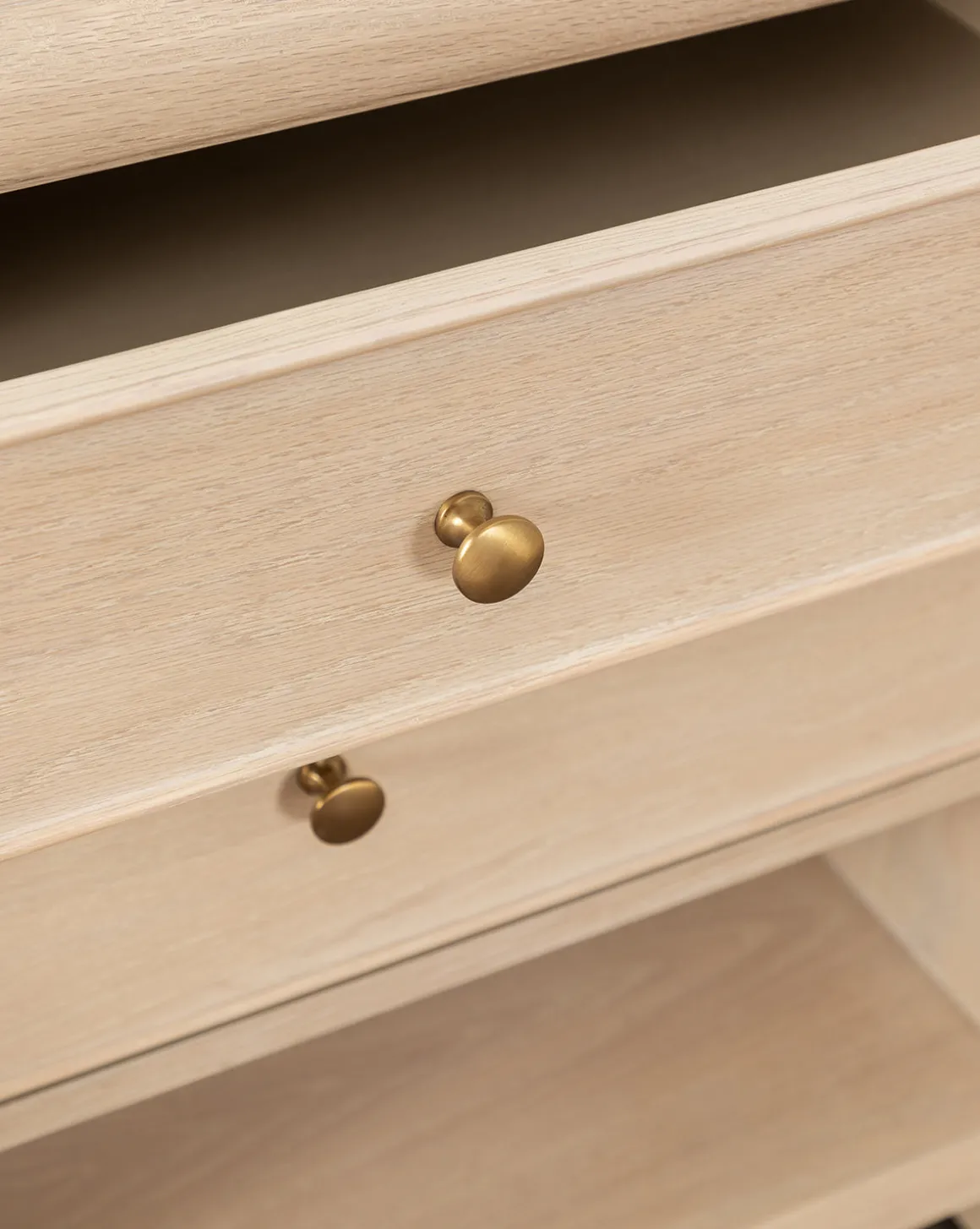 Tellerbeck Nightstand