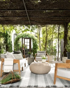 Vento Outdoor Sofa 68.75"